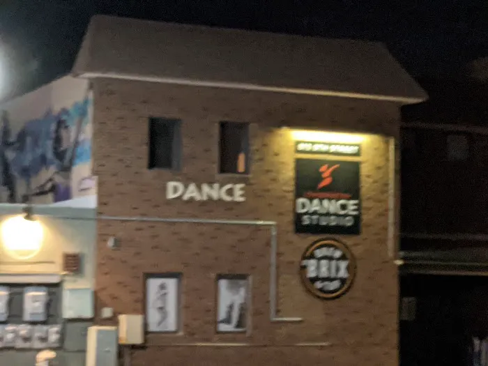 Conservatory Dance Studio Picture 5