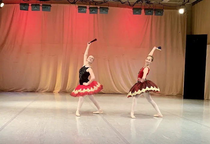 Vickydancevisions Picture 3