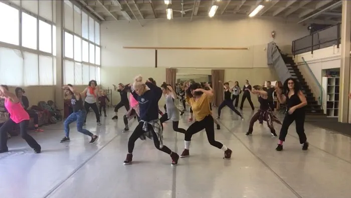 GROOVITUDE DANCE Picture 1