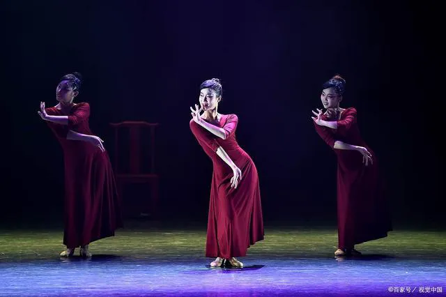 Zhiyi Dance Picture 6