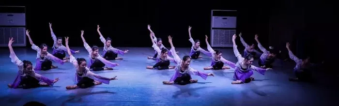Zhiyi Dance Picture 7