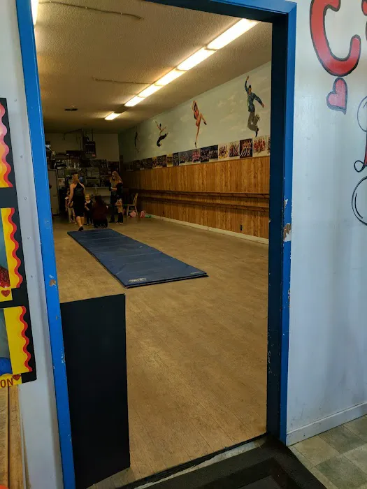Tude's School of Dance Picture 5
