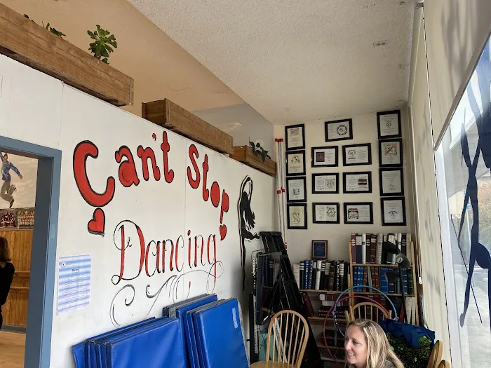 Tude's School of Dance Picture 8