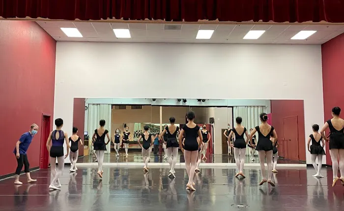 HPAA Dance ( Han Performing Arts Academy ) Picture 3