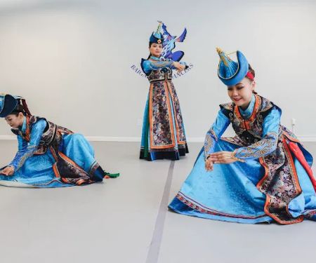 Baigali and Dancers