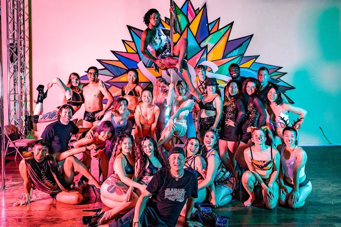 Ly's Pole Studio Picture 2