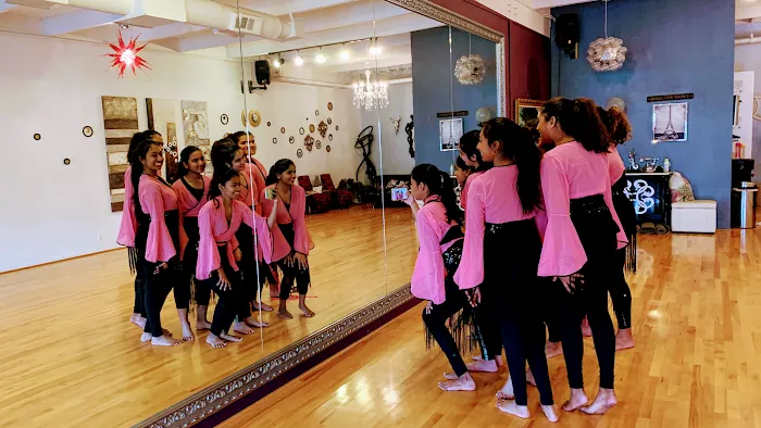 BollyNaach Bollywood Dance Classes - Santa Clara Picture 6