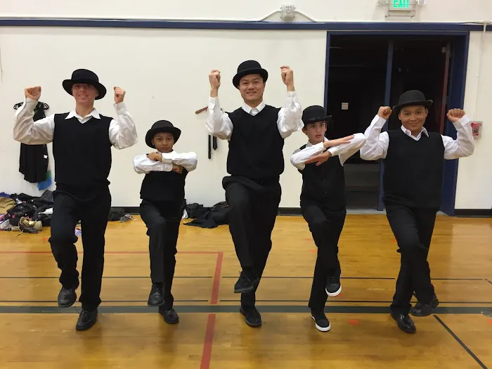 Dance With Ceech Picture 7