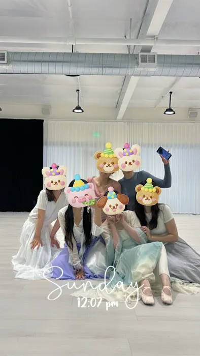 How About Dance Studio Picture 4