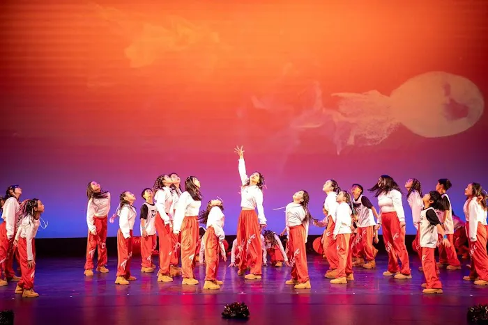 Tingna Dance Studio Picture 4
