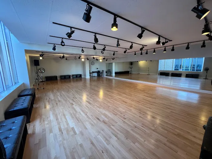 Do Your Own Swing (West Coast Swing Dancing) Picture 6