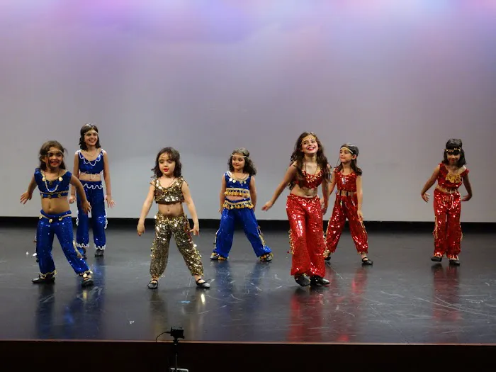 Niosha Dance Academy Picture 3