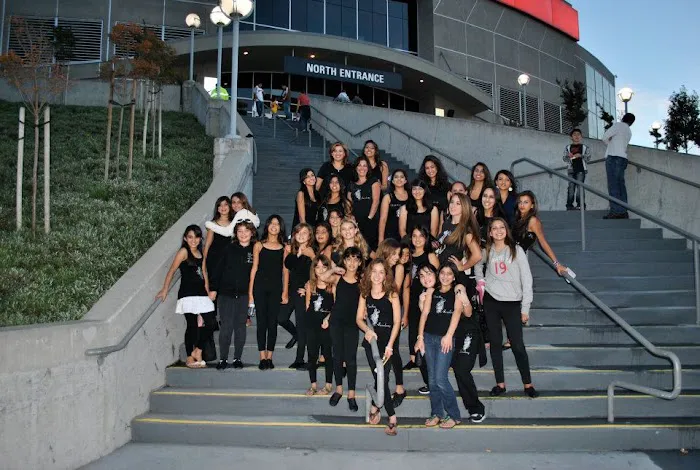 Niosha Dance Academy Picture 10