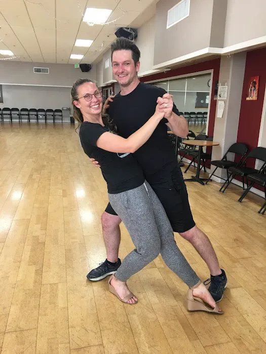Ballroom Dancing with Lesley McIntosh Picture 4