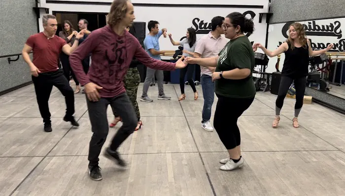 Mambo Groovin' Latin Dance School Picture 8