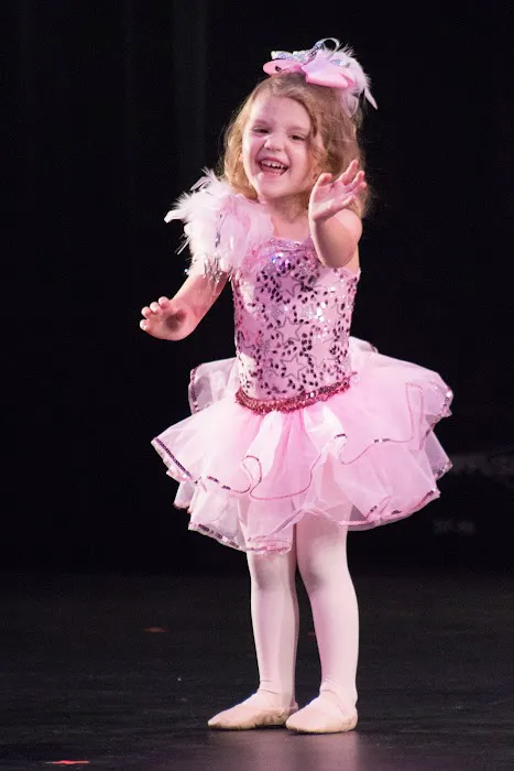 Dancyn Studio Picture 5