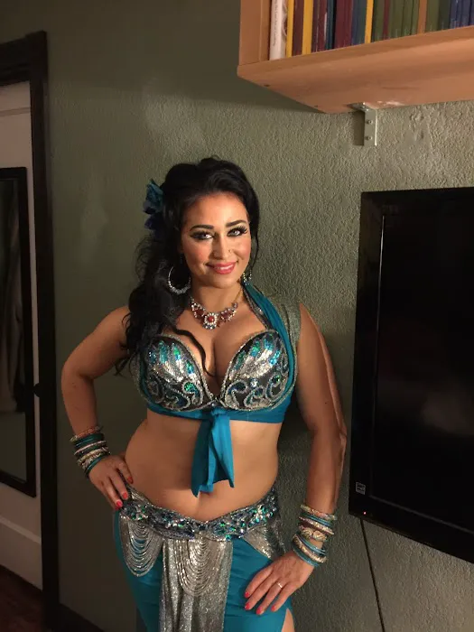 Adriana Belly Dance Picture 9