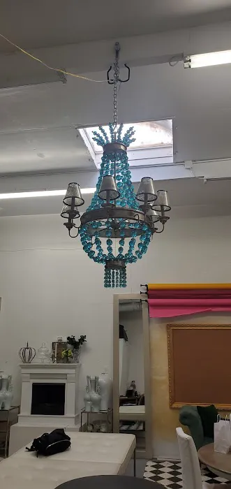 Vibe At The Wall Dance Studio Picture 1