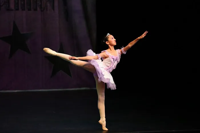 Angela Van School of Ballet Picture 9