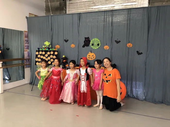 Angela Van School of Ballet Picture 5