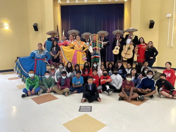 Grupo Folklorico Los Laureles Picture 4