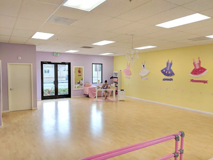 Tutu School Union City Picture 5