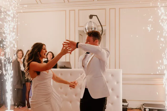 Wedding & Salsa Dance with Lucy Picture 5