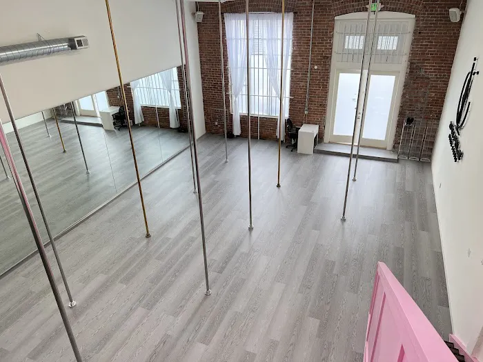 24K Pole Dance Studio Picture 3