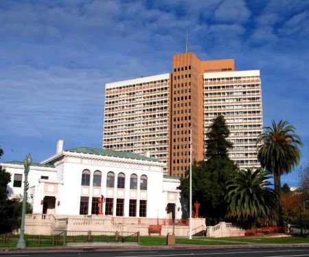 Lake Merritt Dance at Veterans Memorial Building