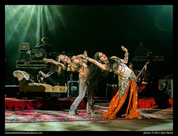 Zoe Jakes fusion bellydance Picture 1