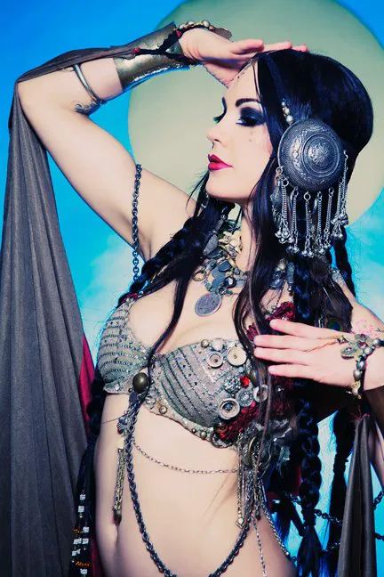 Zoe Jakes fusion bellydance Picture 3