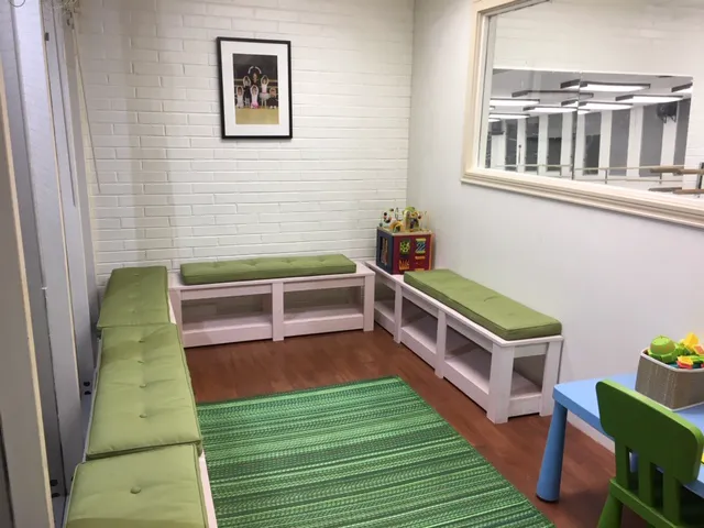 Van der Zwaan Dance Studio Picture 4