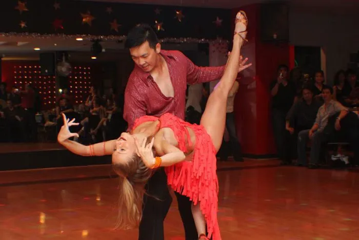 Sizzling Latin Dance Studio Picture 3