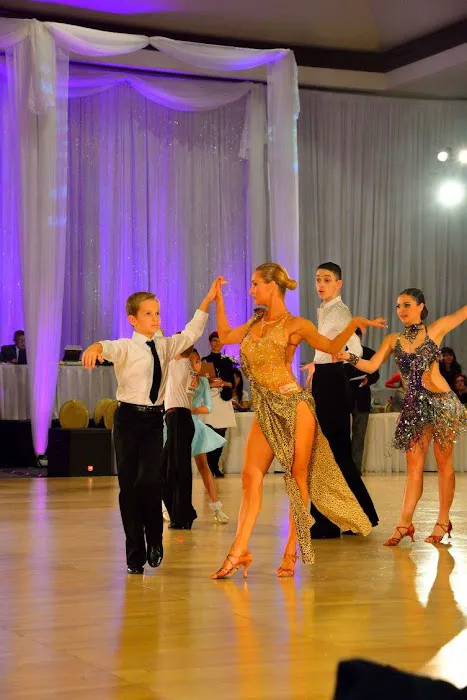 Sizzling Latin Dance Studio Picture 7