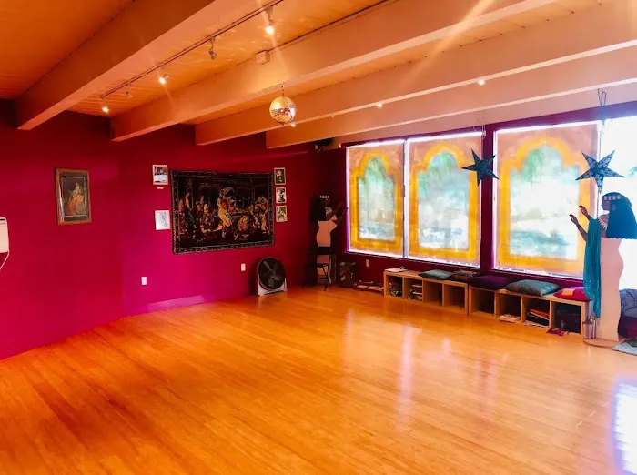 Belly Dance! Studio Picture 6