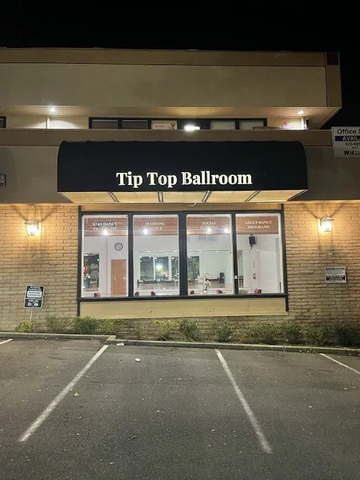 Tip Top Ballroom Picture 4