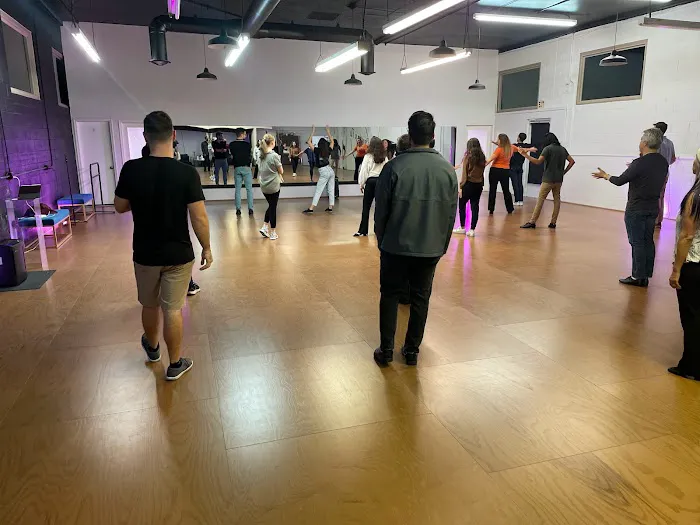 Rhythm and Flo Dance Picture 2