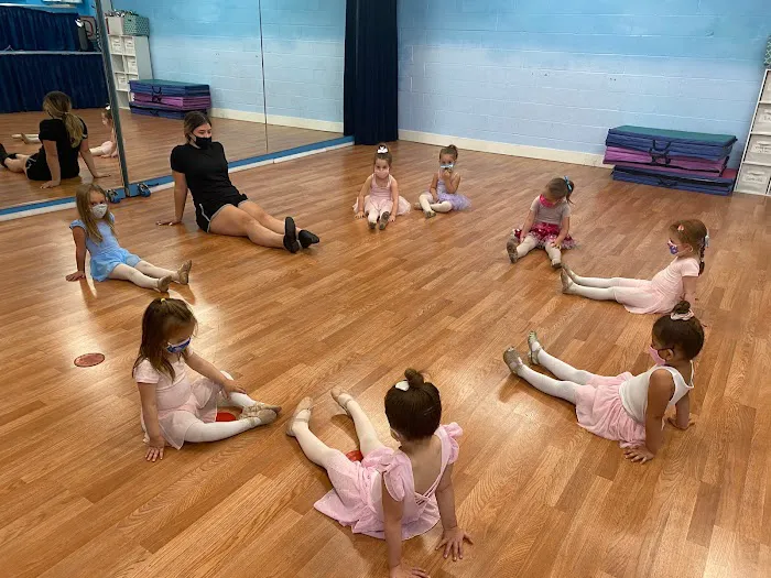 Starlight Dance Studios and Theater Picture 4