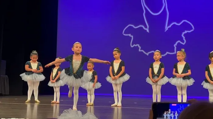 Tutu School Hercules Picture 7