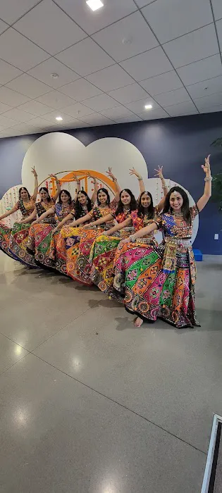 T&D Dance Bollywood Picture 3