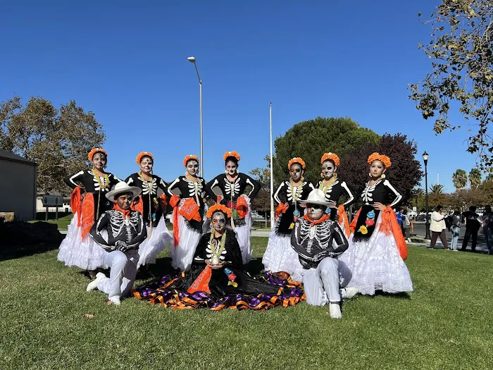 Ballet Folklorico Asi se siente Mexico Picture 3