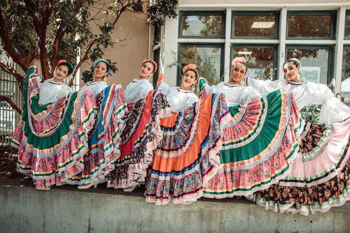 Ballet Folklorico Asi se siente Mexico Picture 5