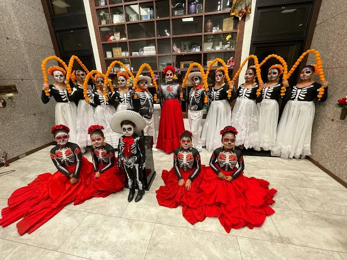 Ballet Folklorico Asi se siente Mexico Picture 2