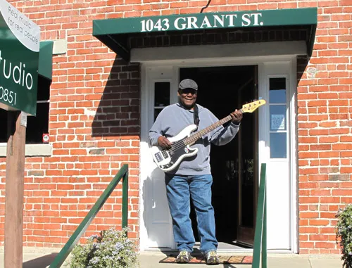 851 Music Studio Picture 8