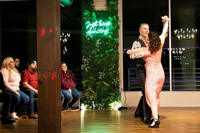 Slow Fox Dance Hall Picture 7