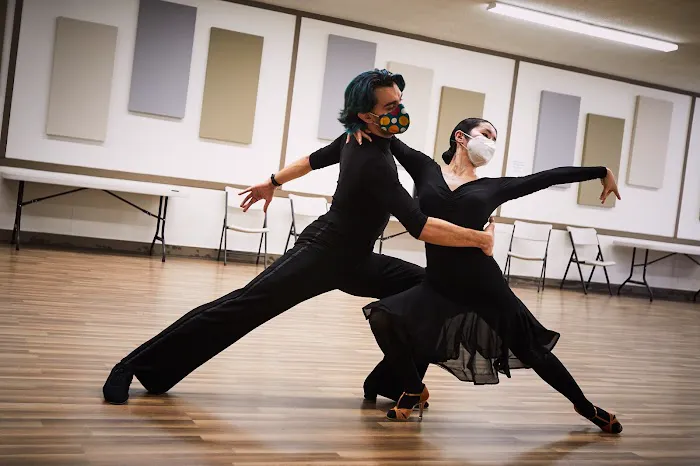 Slow Fox Dance Hall Picture 2