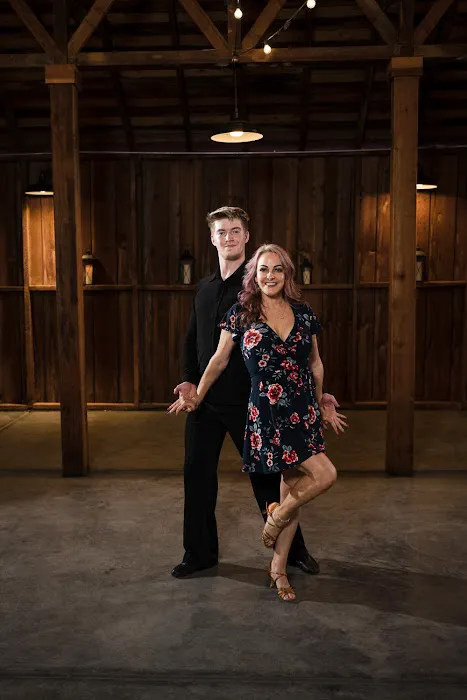 Slow Fox Dance Hall Picture 4