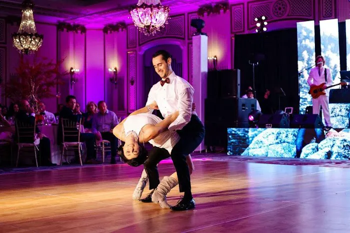 Slow Fox Dance Hall Picture 1