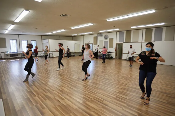 Slow Fox Dance Hall Picture 6