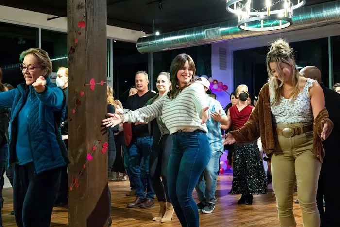 Slow Fox Dance Hall Picture 3